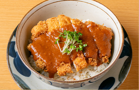 デミカツ丼